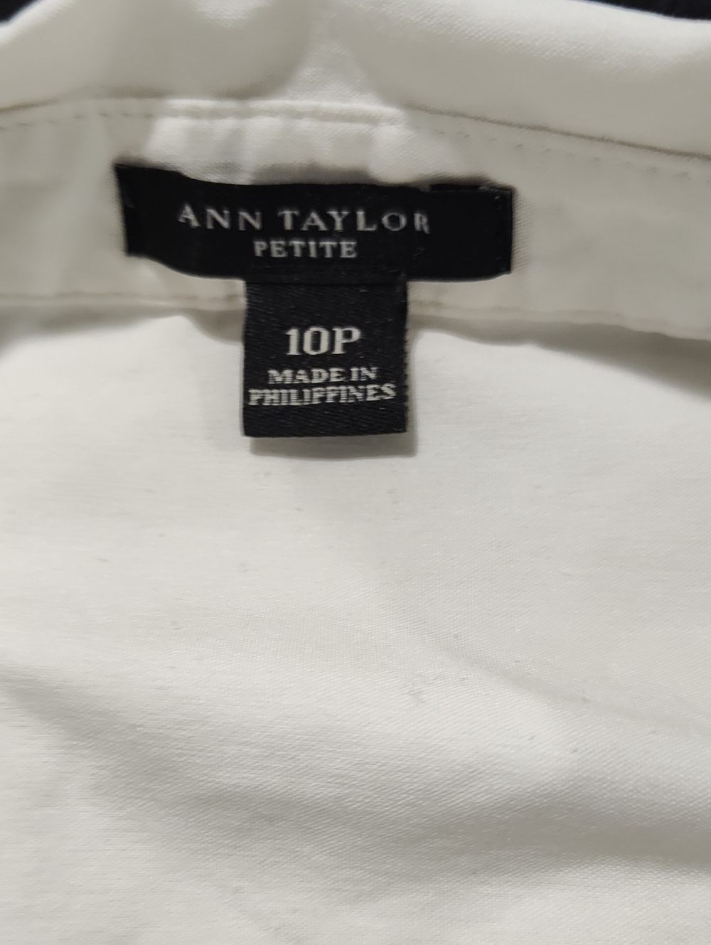 Ann Taylor Petite Women's 10p Collared Button Down 3/4 Sleeve Dress Shirt, White - Picture 4 of 7